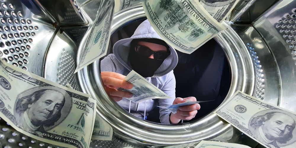 hacker tìm cách rút 670000 usd về ví